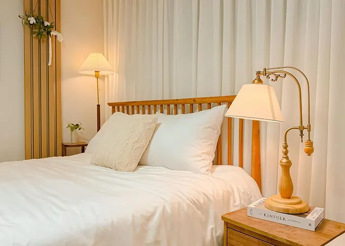 Onstay Jamwon Sinsa K-beauty Coex Apartment *