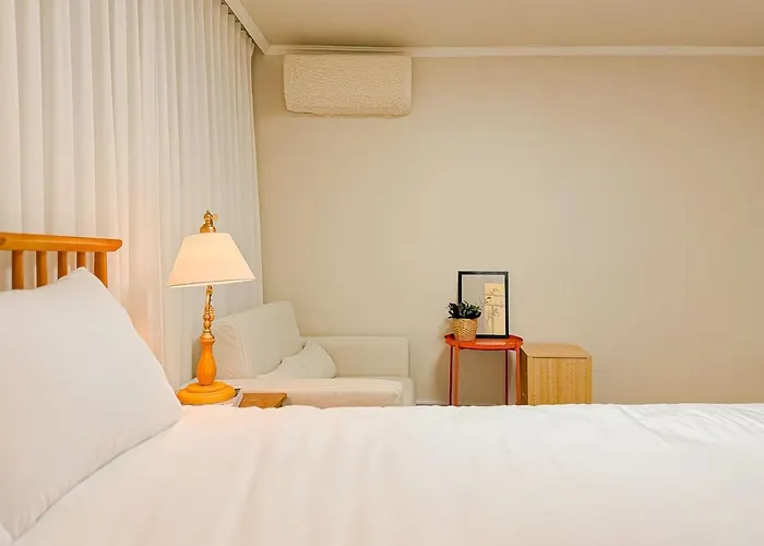 Apartment Onstay Jamwon Sinsa K-beauty Coex Seoul