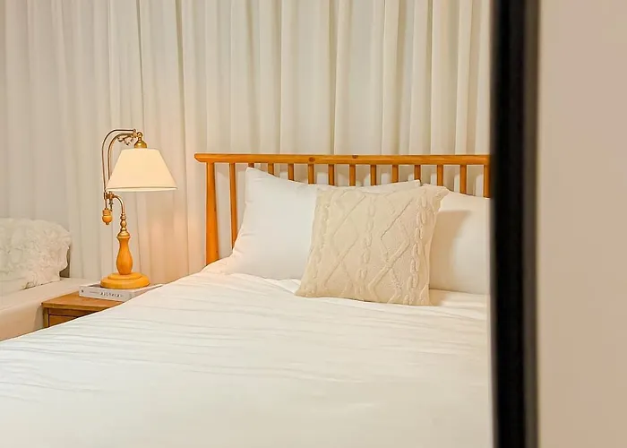 Onstay Jamwon Sinsa K-beauty Coex Apartment *