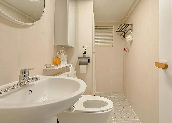 Apartment Onstay Jamwon Sinsa K-beauty Coex Seoul